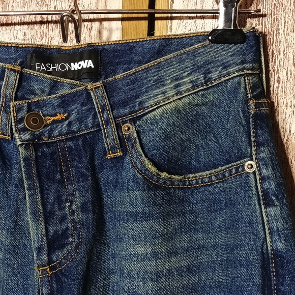 NEW jeans dark wash cross closure button fly straight leg flattering size 0 - Picture 2 of 10